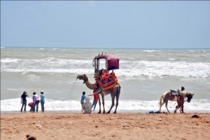 sandspit beach karachi