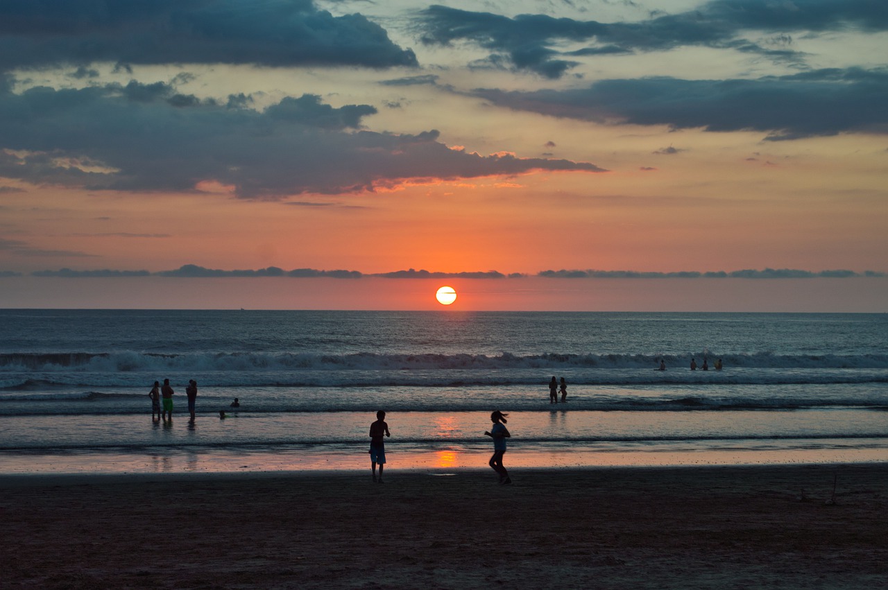 Top 5 Costa Rica Beaches for Honeymoon