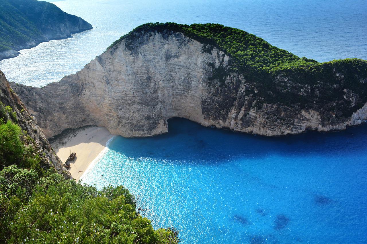 5 Photogenic Beaches around the World for your holiday card