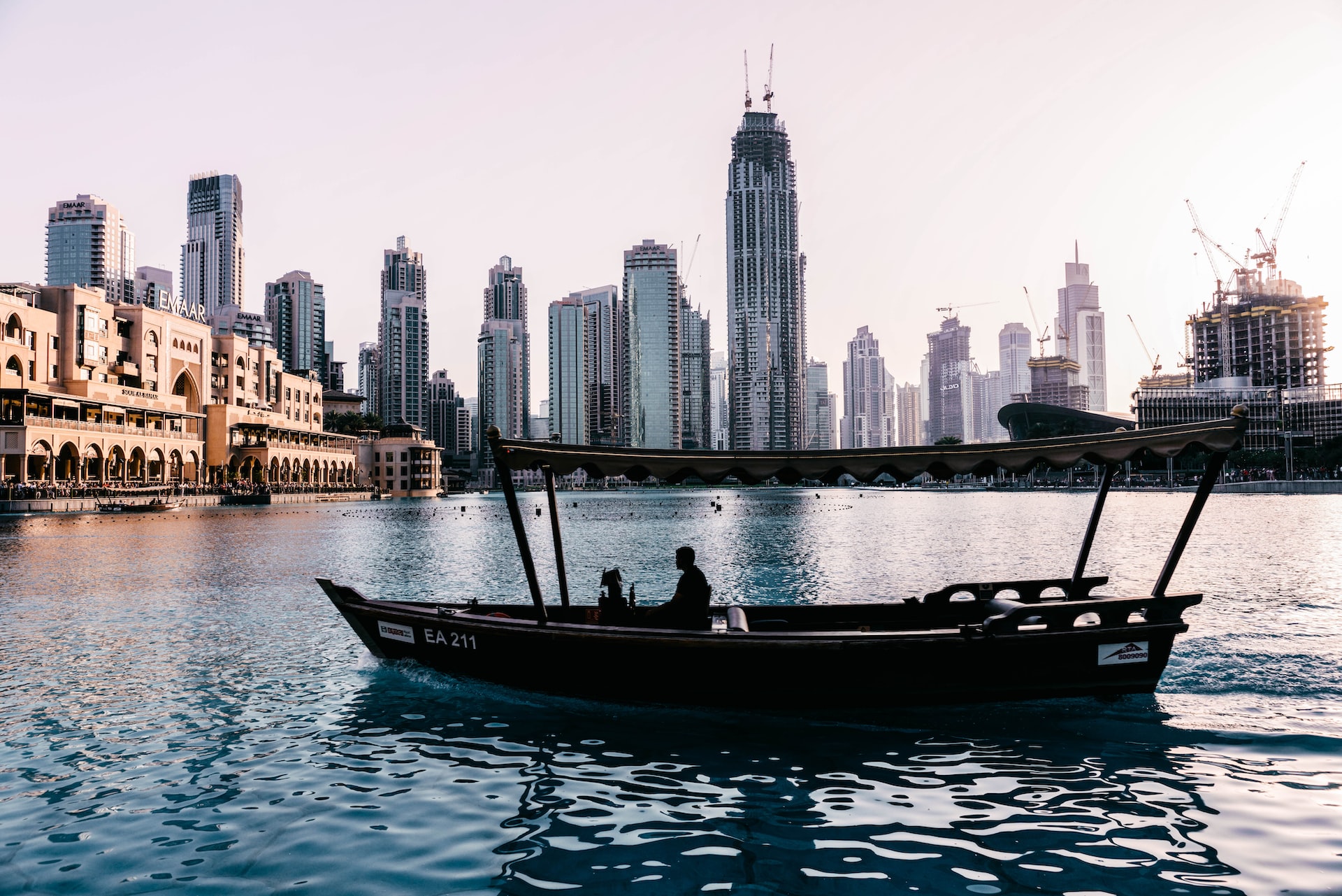 top lakes in Dubai